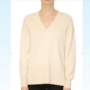 NWT Metric Knits Cream/ Ivory V Neck Sweater | SMALL